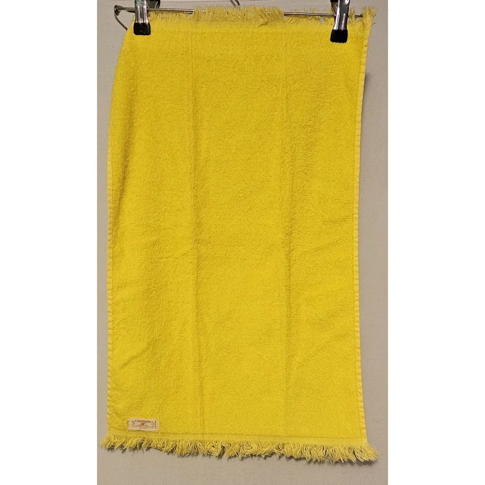 Vintage 1970/1980 Set Of 4 Cannon Bright Yellow Hand Towels With Fringe USA